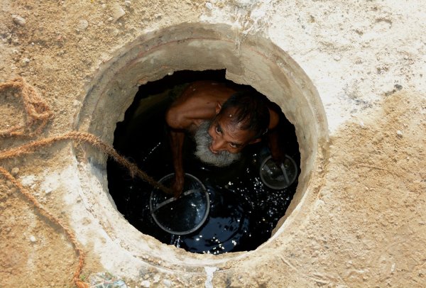 Pakistan sewer cleaners